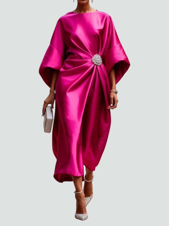 Abito Maxi Drappeggiato con Spilla