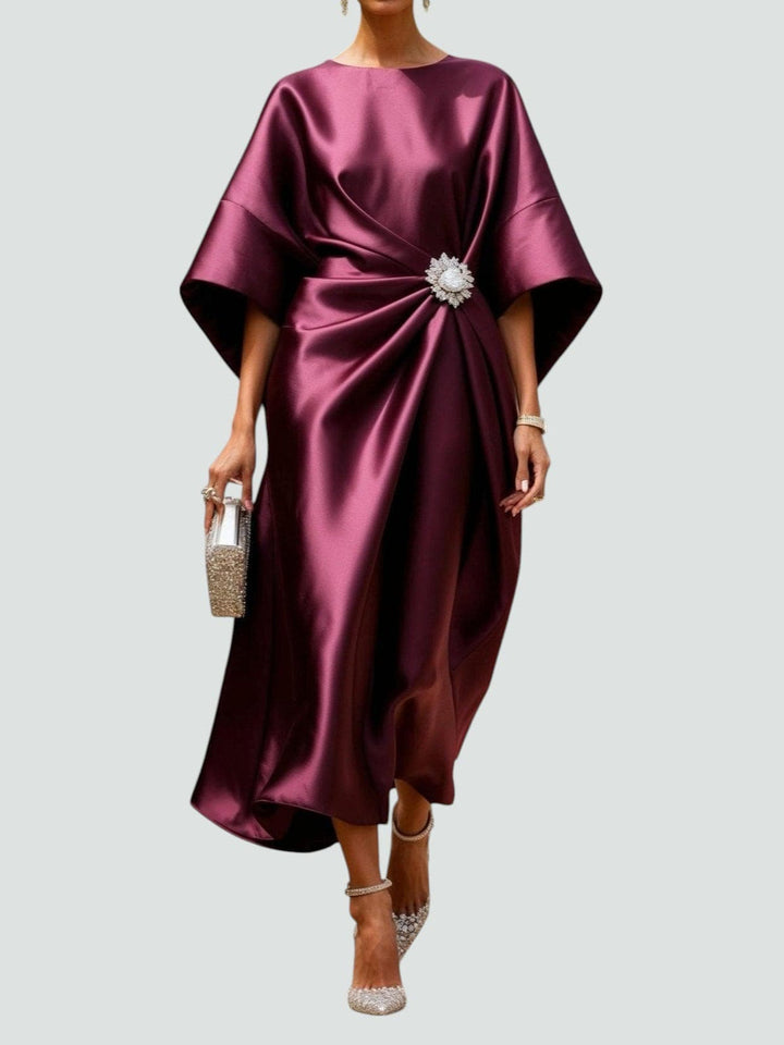 Abito Maxi Drappeggiato con Spilla