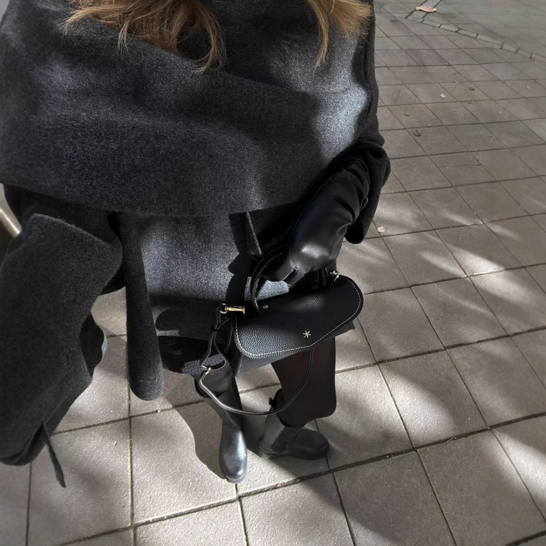 Cappotto a Mantella con Collo Drappeggiato