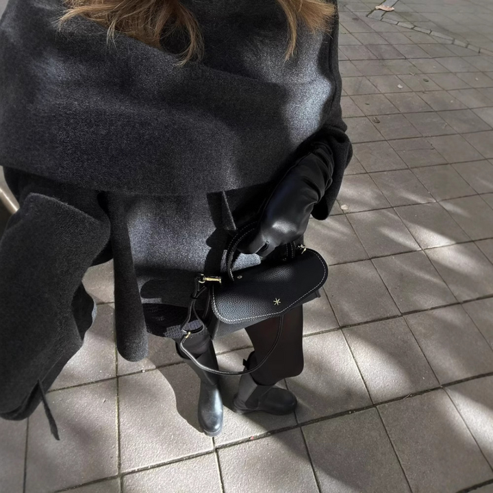 Cappotto a Mantella con Collo Drappeggiato