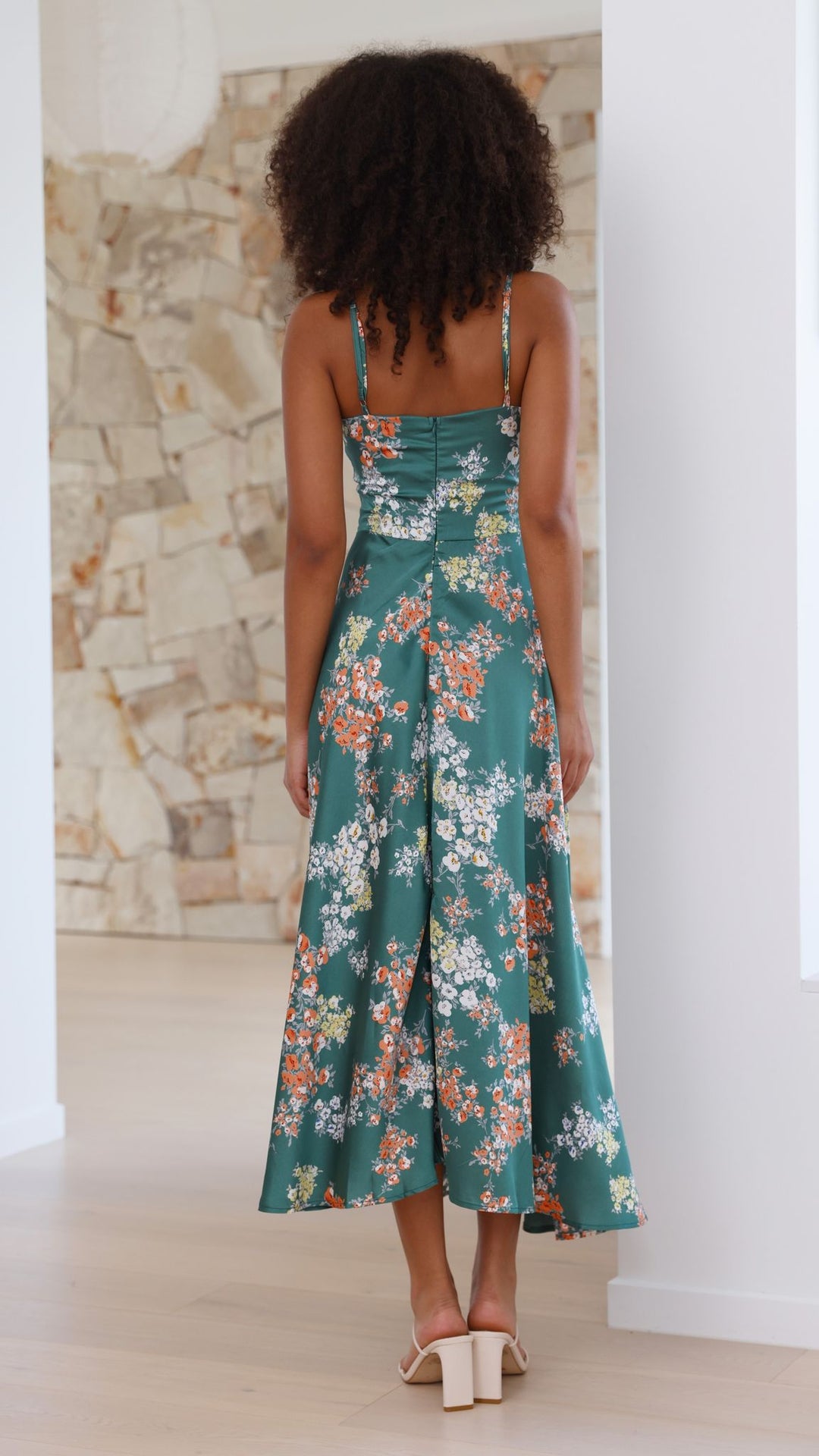 Abito Midi Floreale con Cut-Out