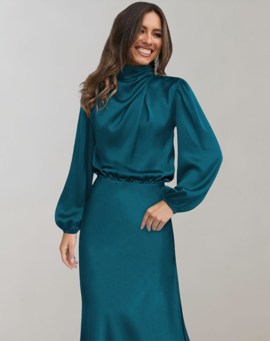 Abito Midi con Collo Drappeggiato