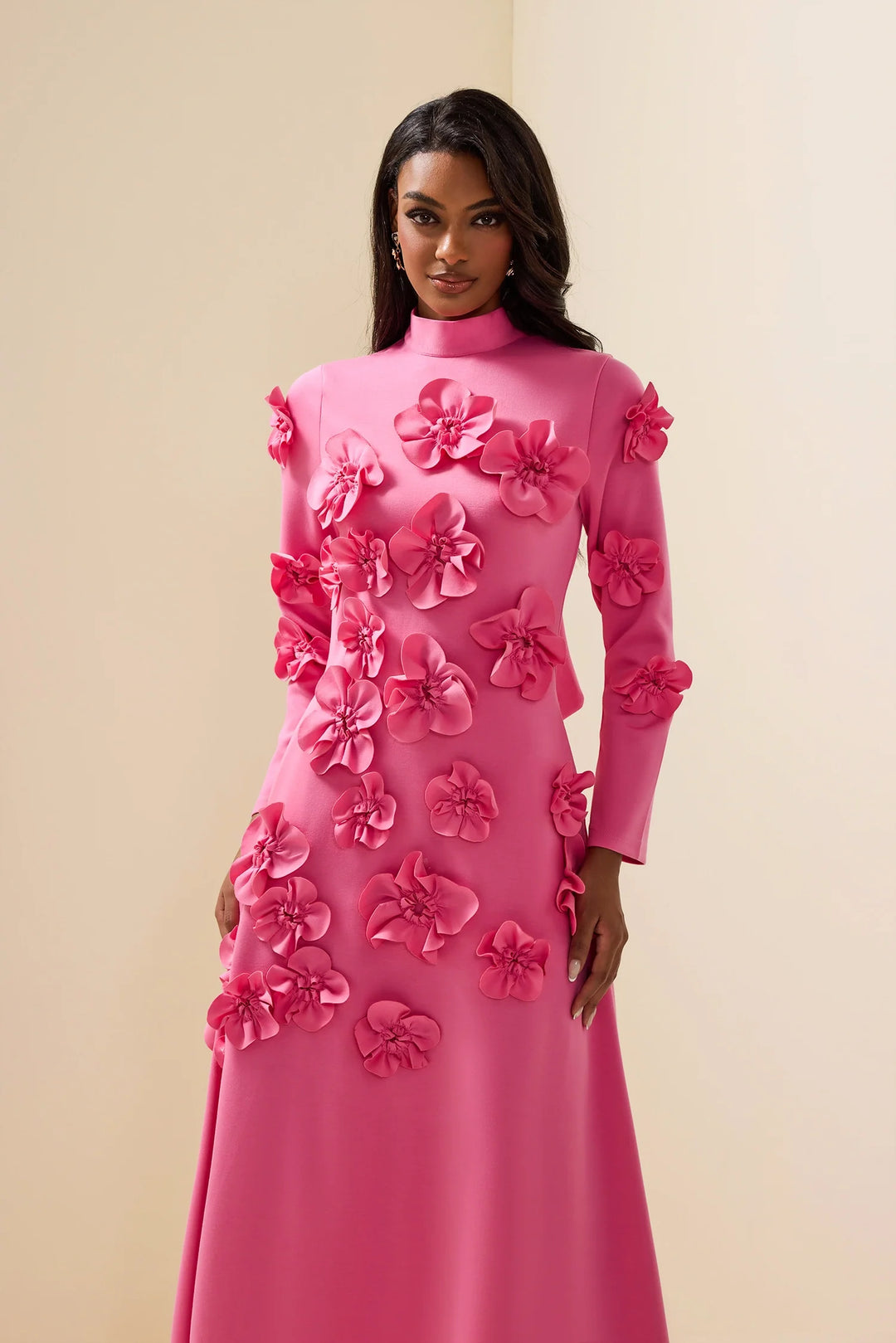Abito Elegante con Fiori a Rilievo