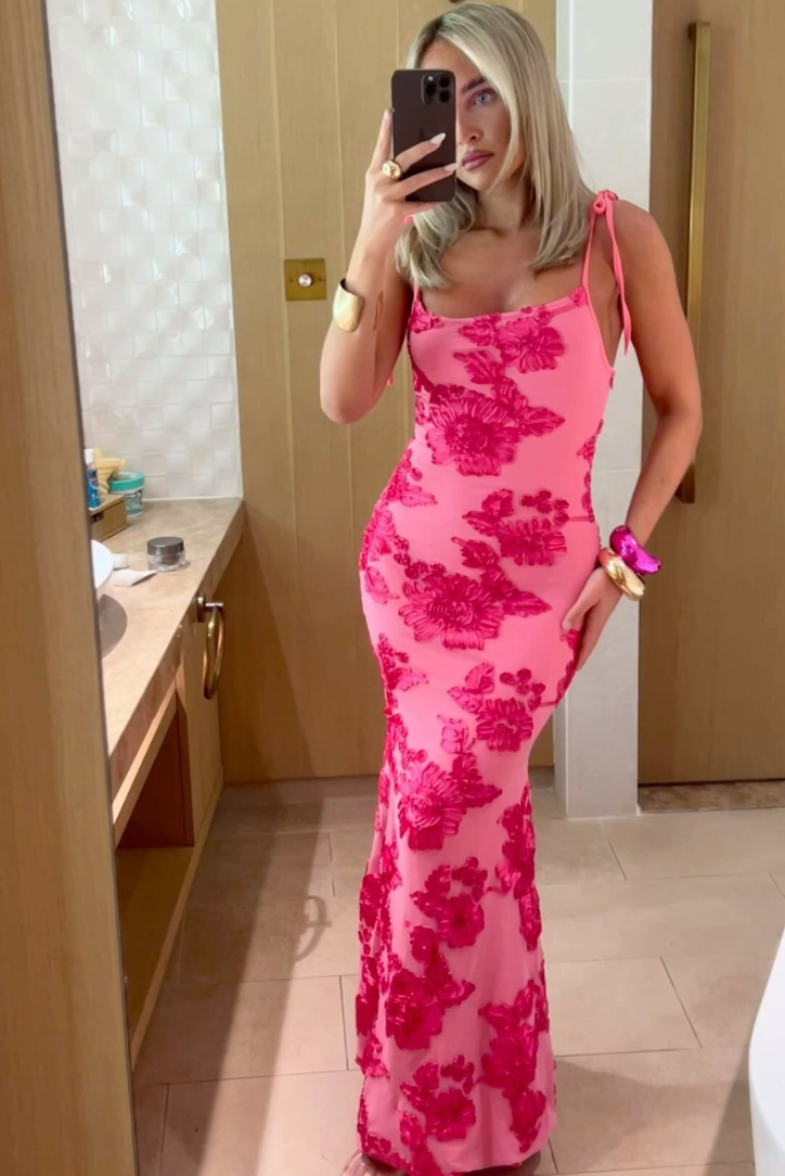 Abito Lungo Fucsia con Ricami