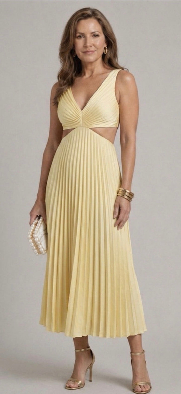 Abito Lungo Plissettato con Cut-Out