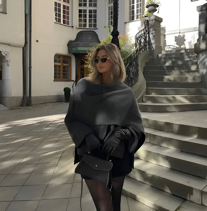 Cappotto a Mantella con Collo Drappeggiato