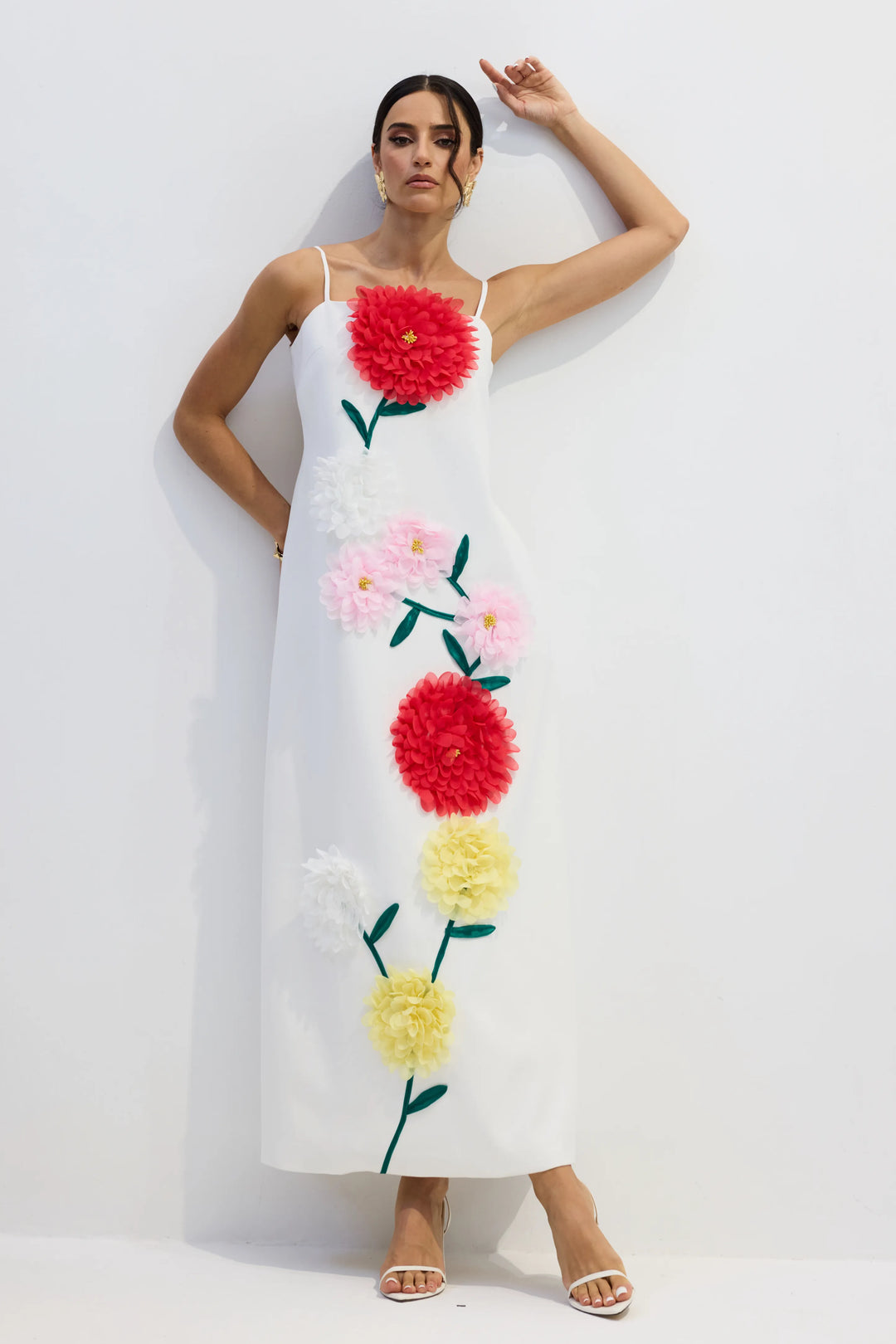 Abito Lungo con Fiori Tridimensionali