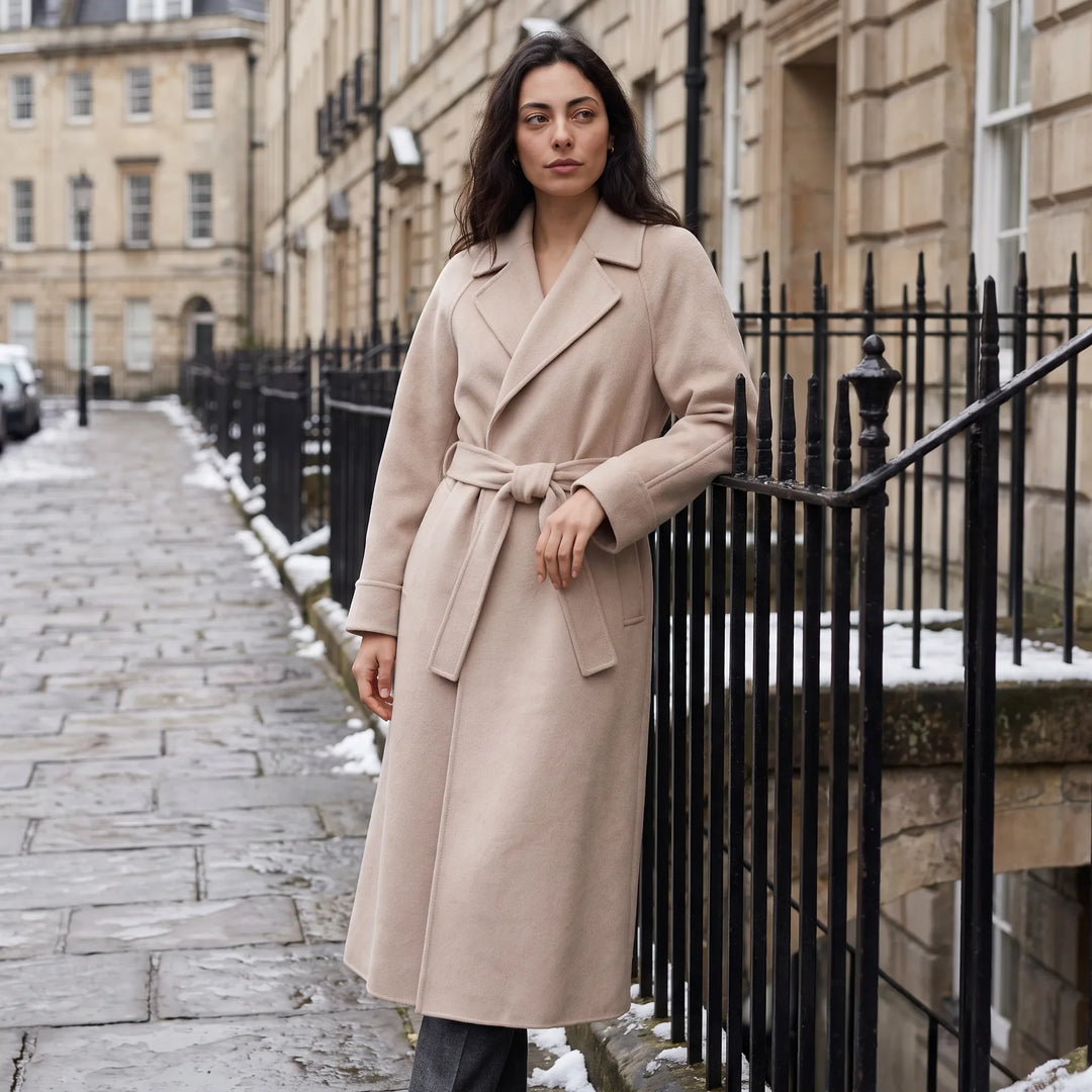 Cappotto Avvolgente con Cintura