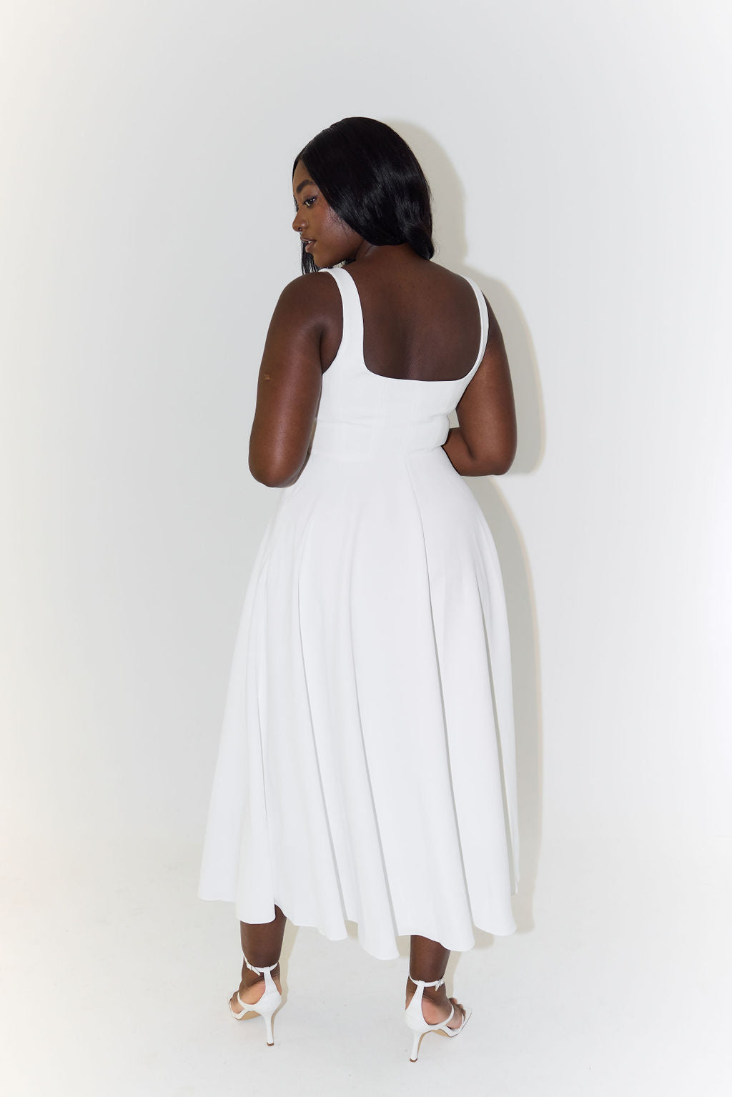 Abito Midi con Scollo Quadrato