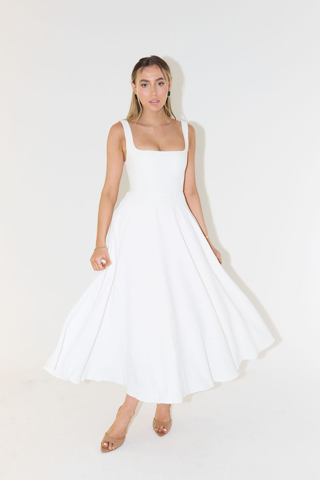 Abito Midi con Scollo Quadrato