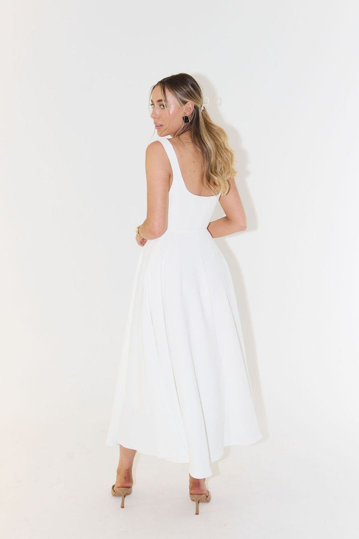 Abito Midi con Scollo Quadrato