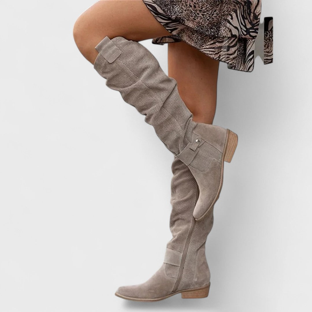 Stivale Beige con Gambale Traforato