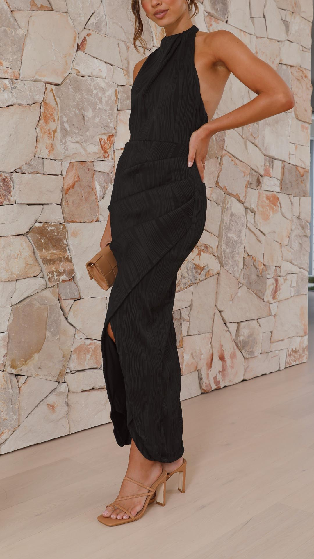 Abito Plissettato con Scollo Halter
