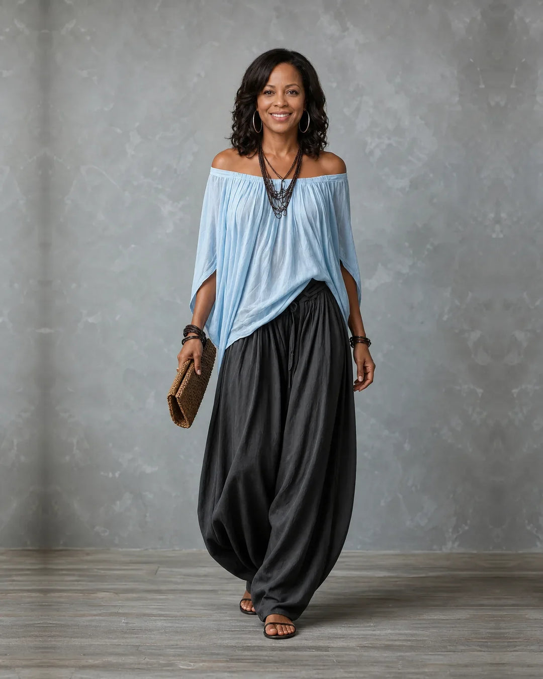 Completo Spalle Scoperte e Pantalone Harem