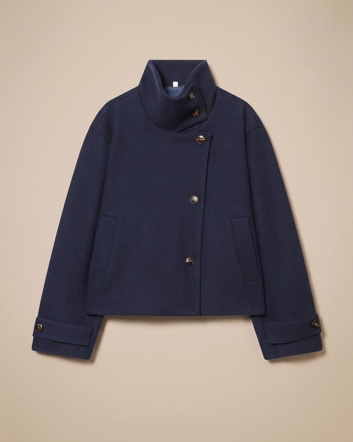 Cappotto Corto con Bottoni Asimmetrici