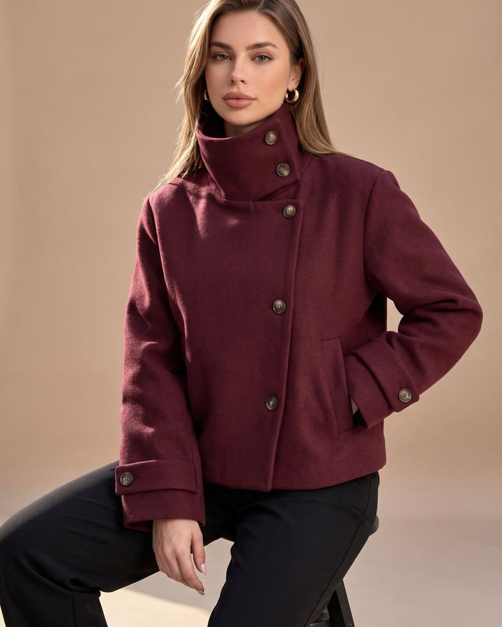 Cappotto Corto con Bottoni Asimmetrici