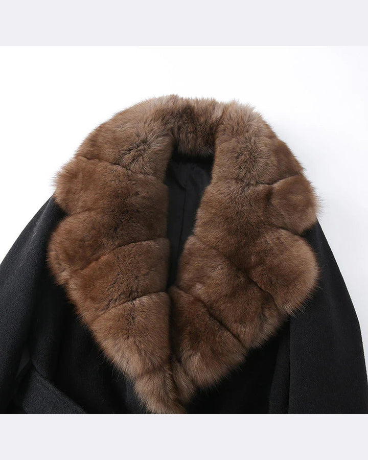 Cappotto Corto con Maxi Collo