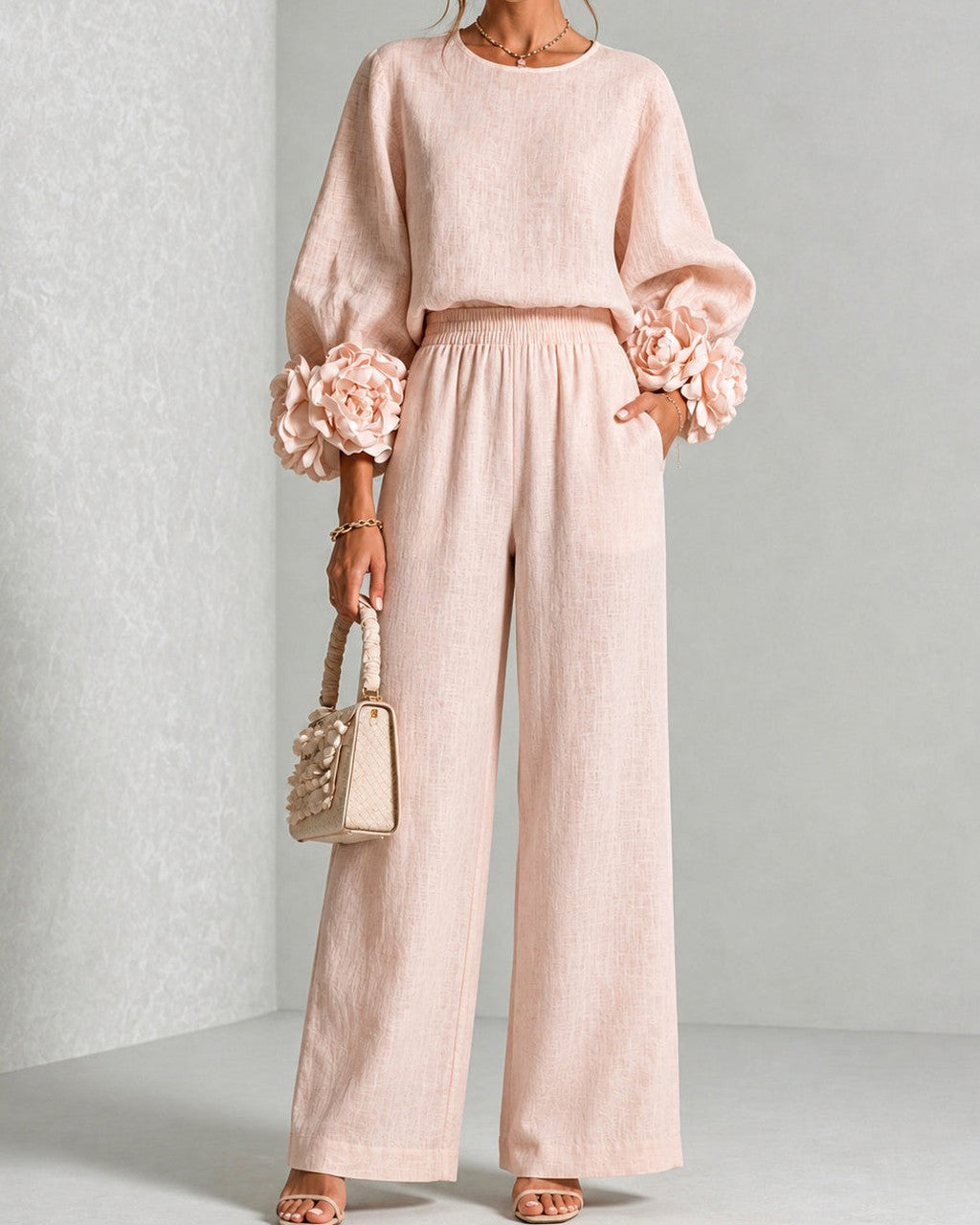 Completo Pantalone con Fiori Applicati