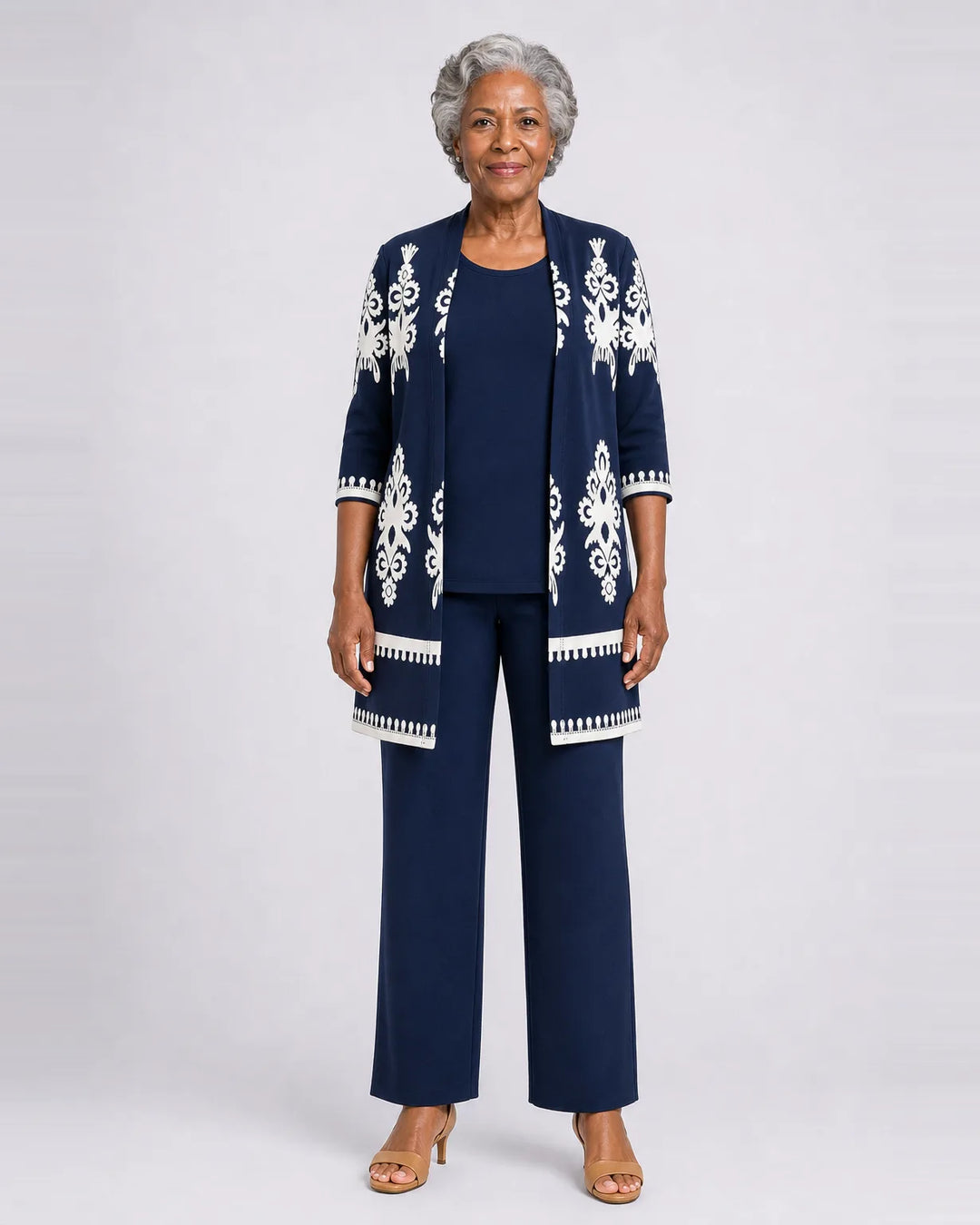 Completo Elegante Blu con Ricamo