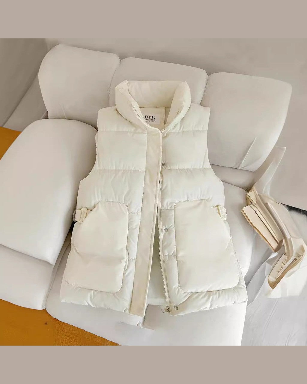 Gilet con Collo Alto e Tasconi