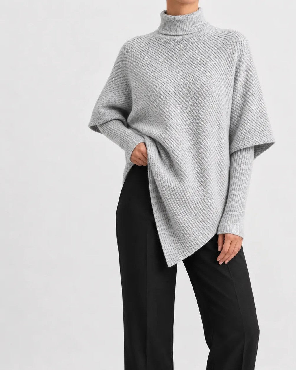 Maglione a Collo Alto Asimmetrico