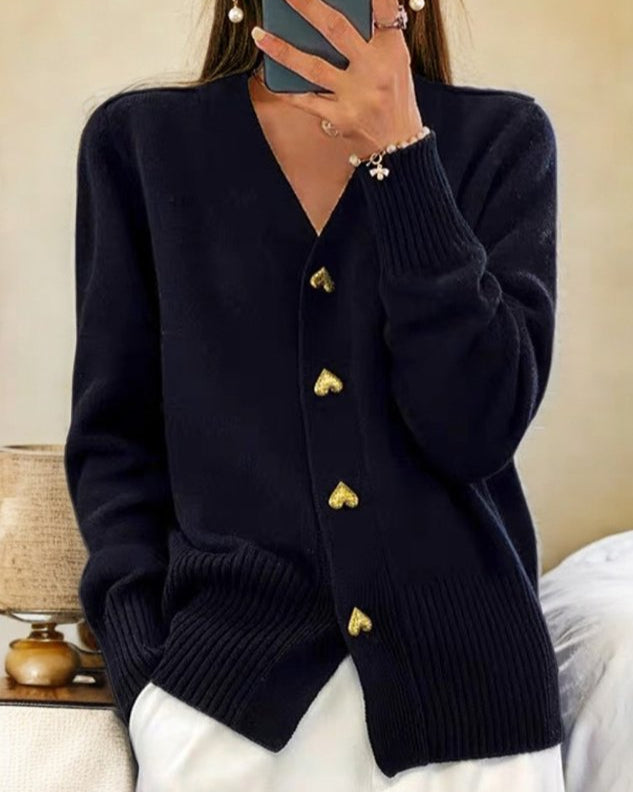 Cardigan Elegante con Bottoni a Cuore