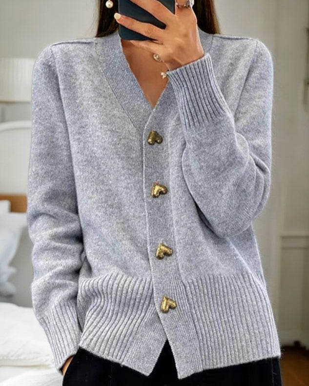 Cardigan Elegante con Bottoni a Cuore