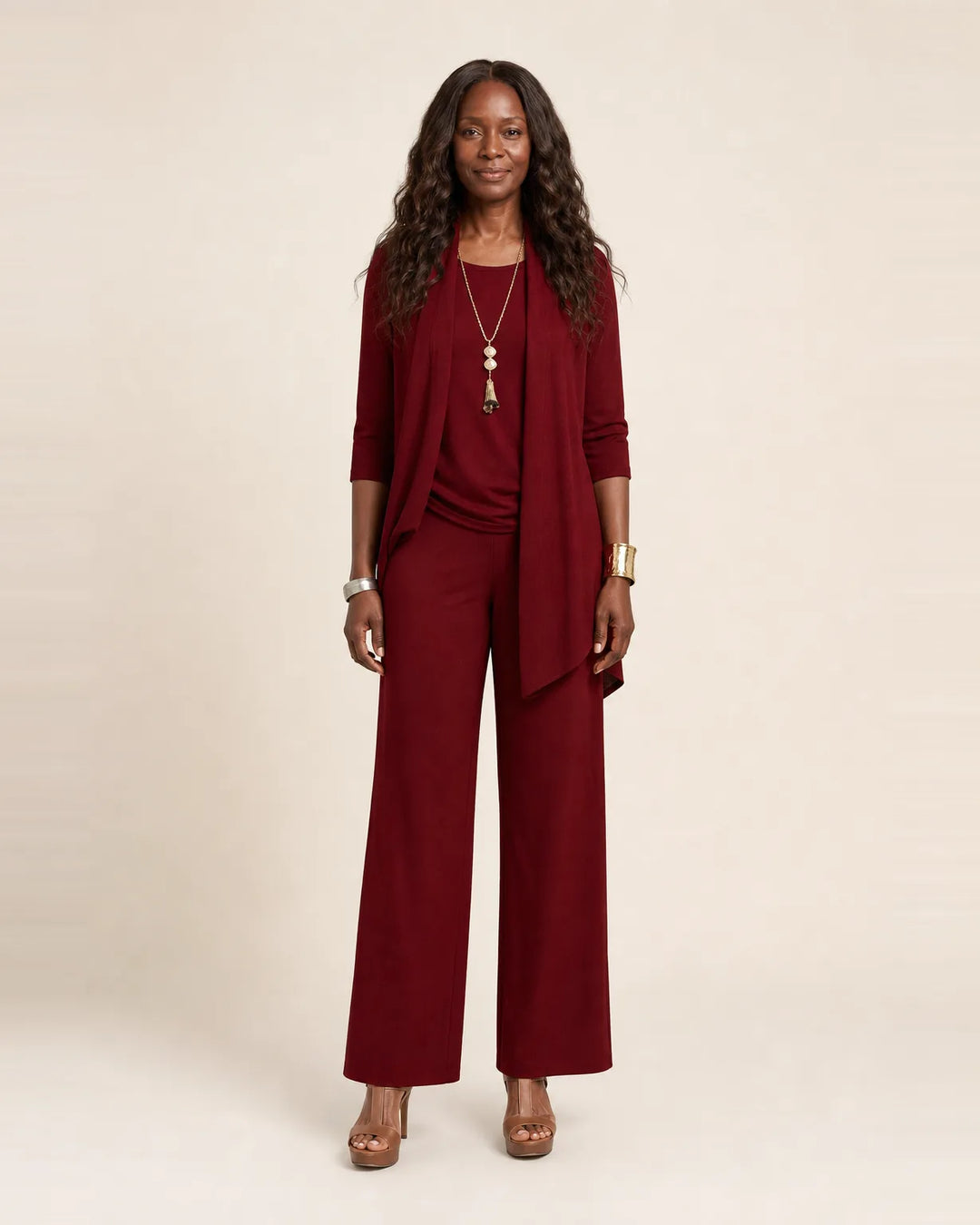 Completo Elegante con Cardigan Fluido