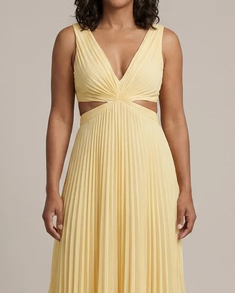 Abito Midi Plissettato con Cut-Out